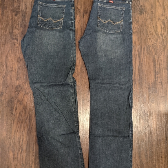 Mens Wrangler Relaxed Bootcut Jeans 